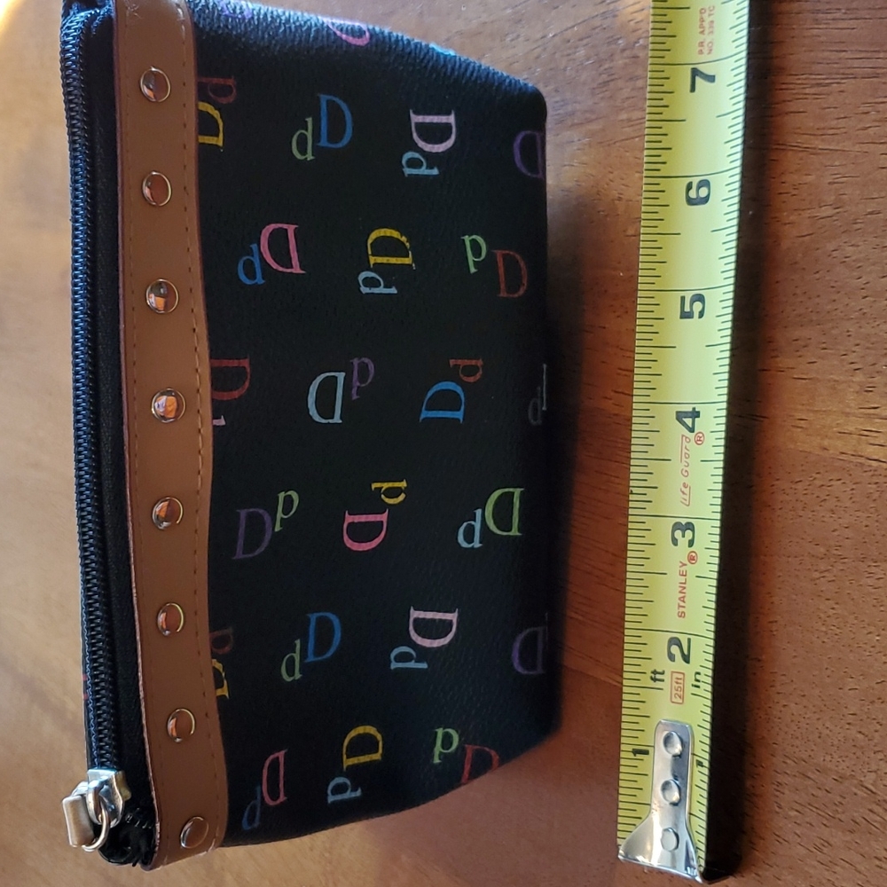 Cosmetic bag